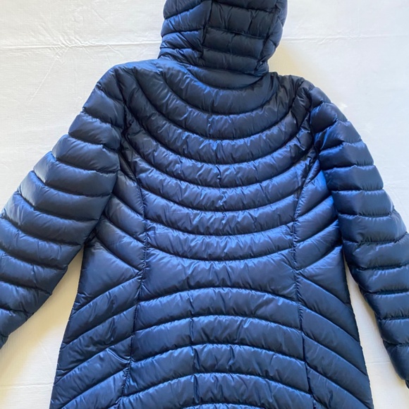 LLBean Woman’s Down Coat 850 Medium Petite Blue - Picture 2 of 7